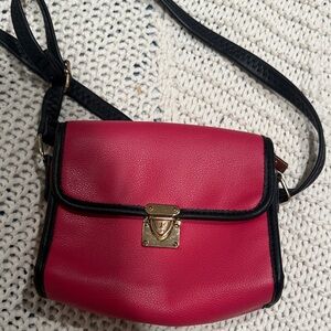 Source Unknown Hot Pink Crossbody Bag with Black Trim